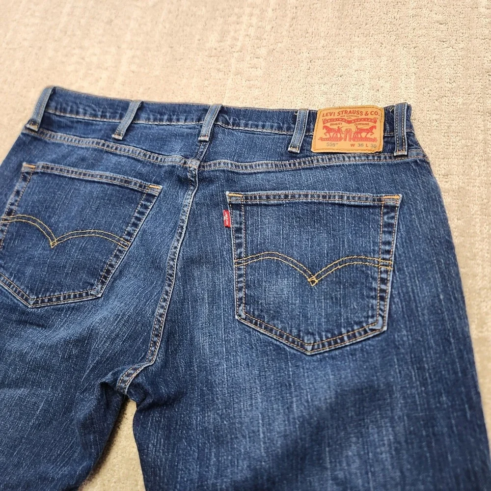 Levis excellent nice